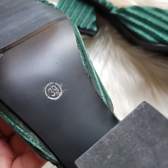 SuoshiQi Green Velveteen Mules - Picture 9 of 10